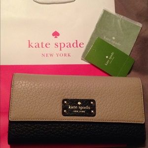 Kate Spade Almond/Black Sandra Wallet